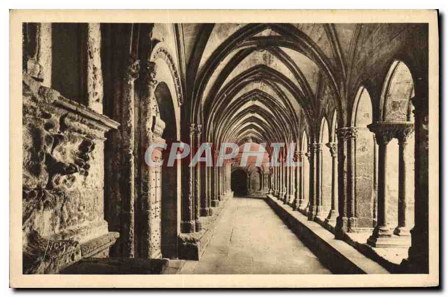 Intérieur du Cloître de St-Trophime — Arles (Bouches-du-Rhône) — Les Éditions d'Art YVON, Paris
