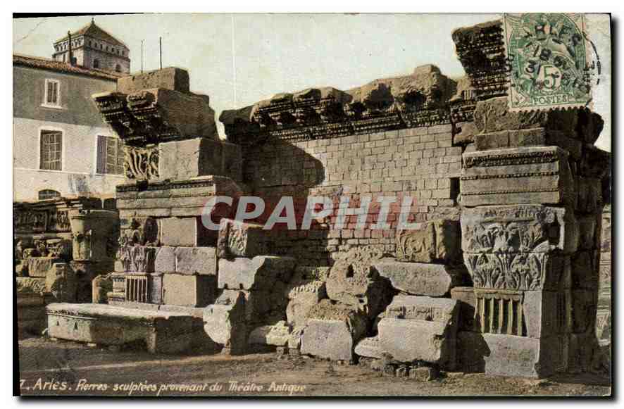 CPA Arles Pierres sculptees provenant du Theatre Antique 