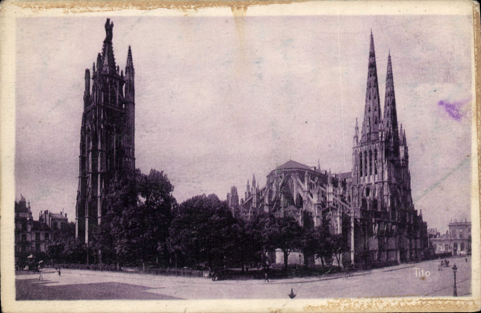 CPA Bordeaux La Cathedrale et la Tour Pey Berland 