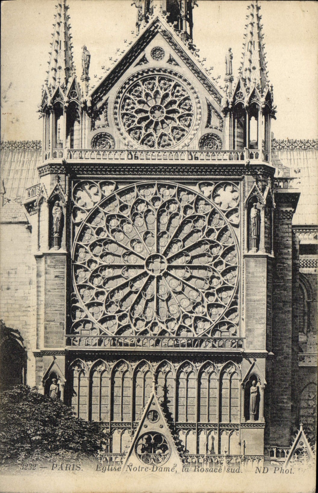 CPA Paris Eglise Notre Dame la Rosace sud 