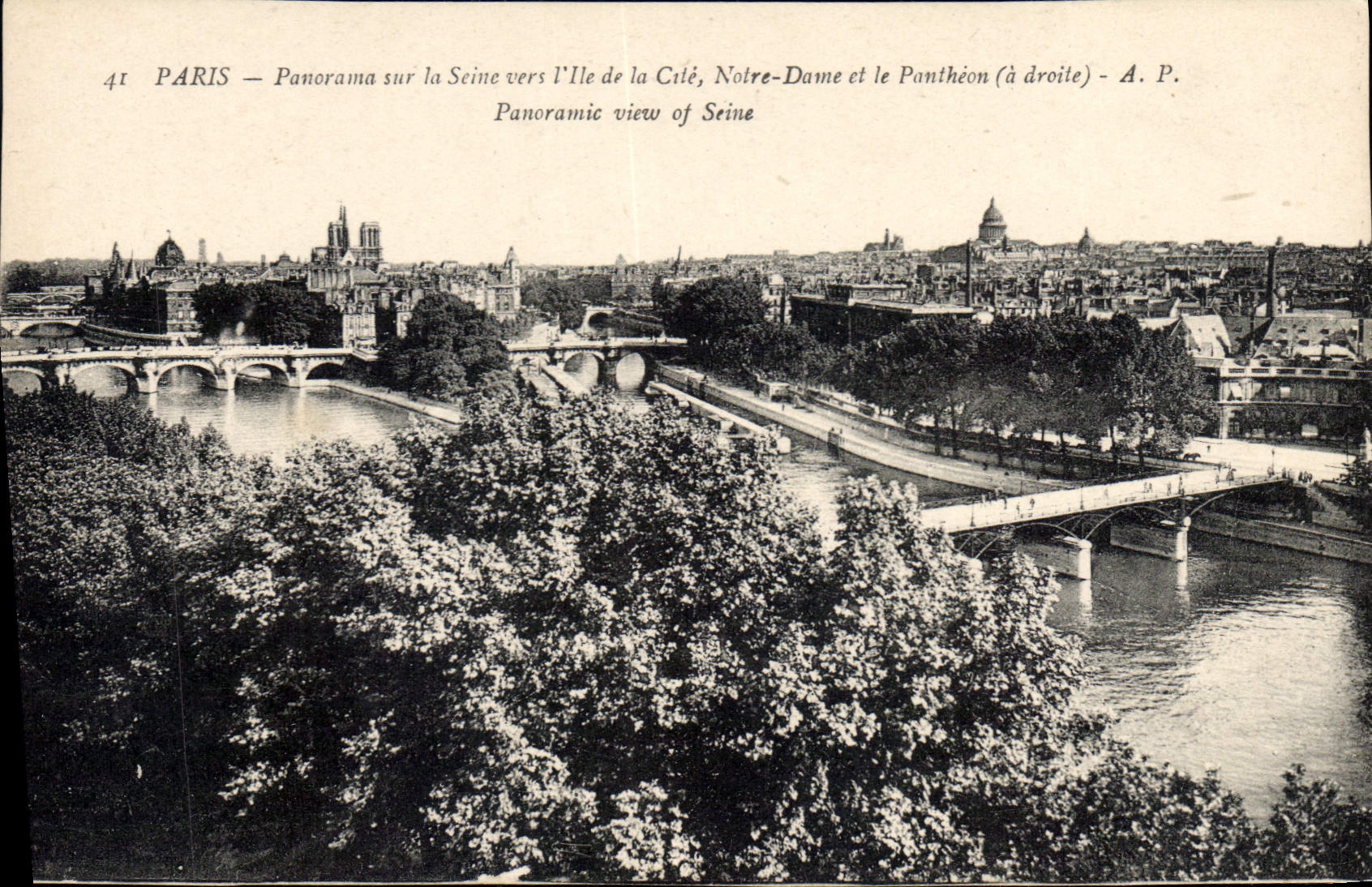 CPA Paris Panorama sur la Seine vers l'lle de la Cite Notre Dame et le Pantheon a droite 