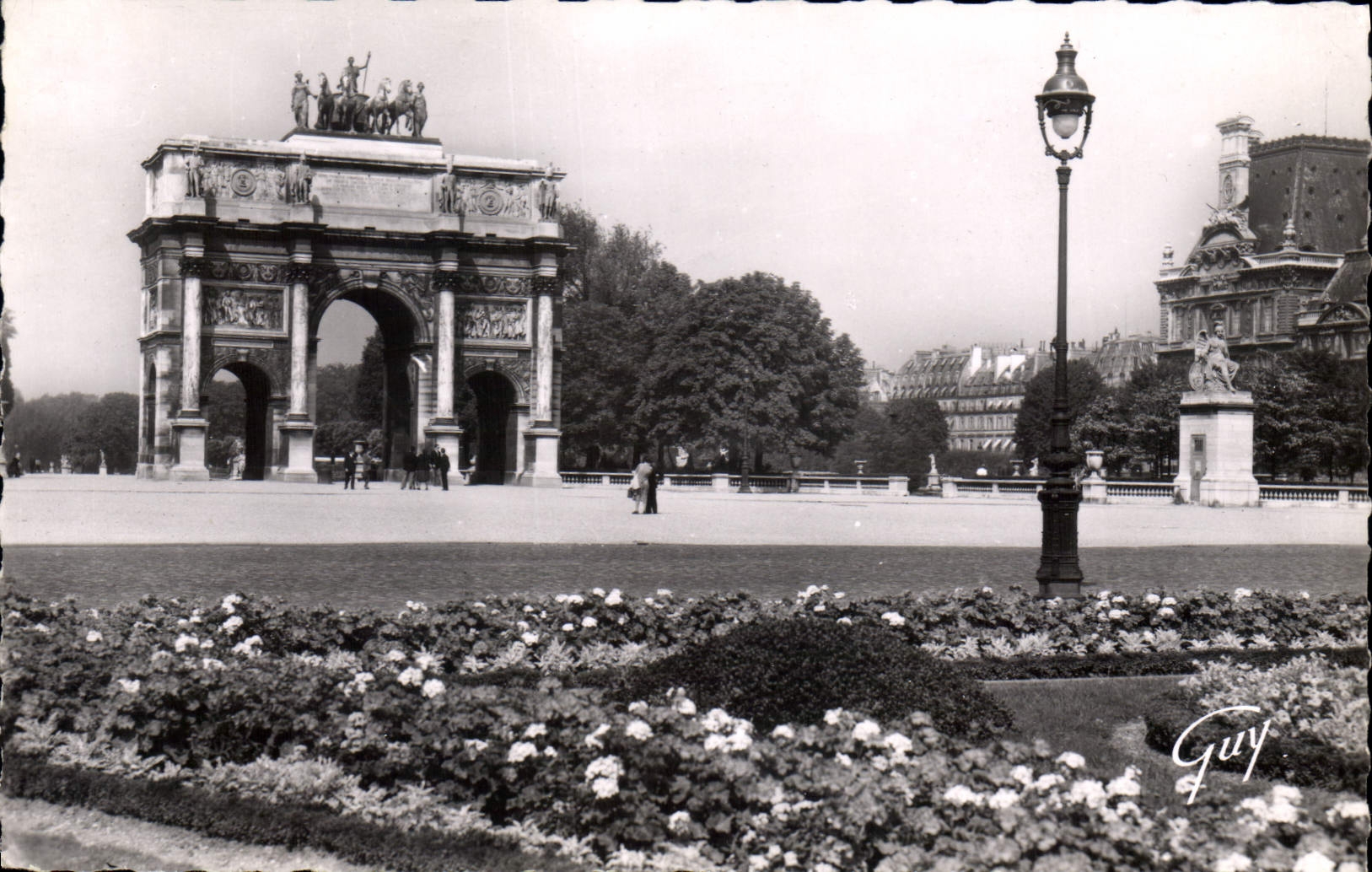 CPA Paris et ses Merveilles Place et arc de Triomphe du Carousel 