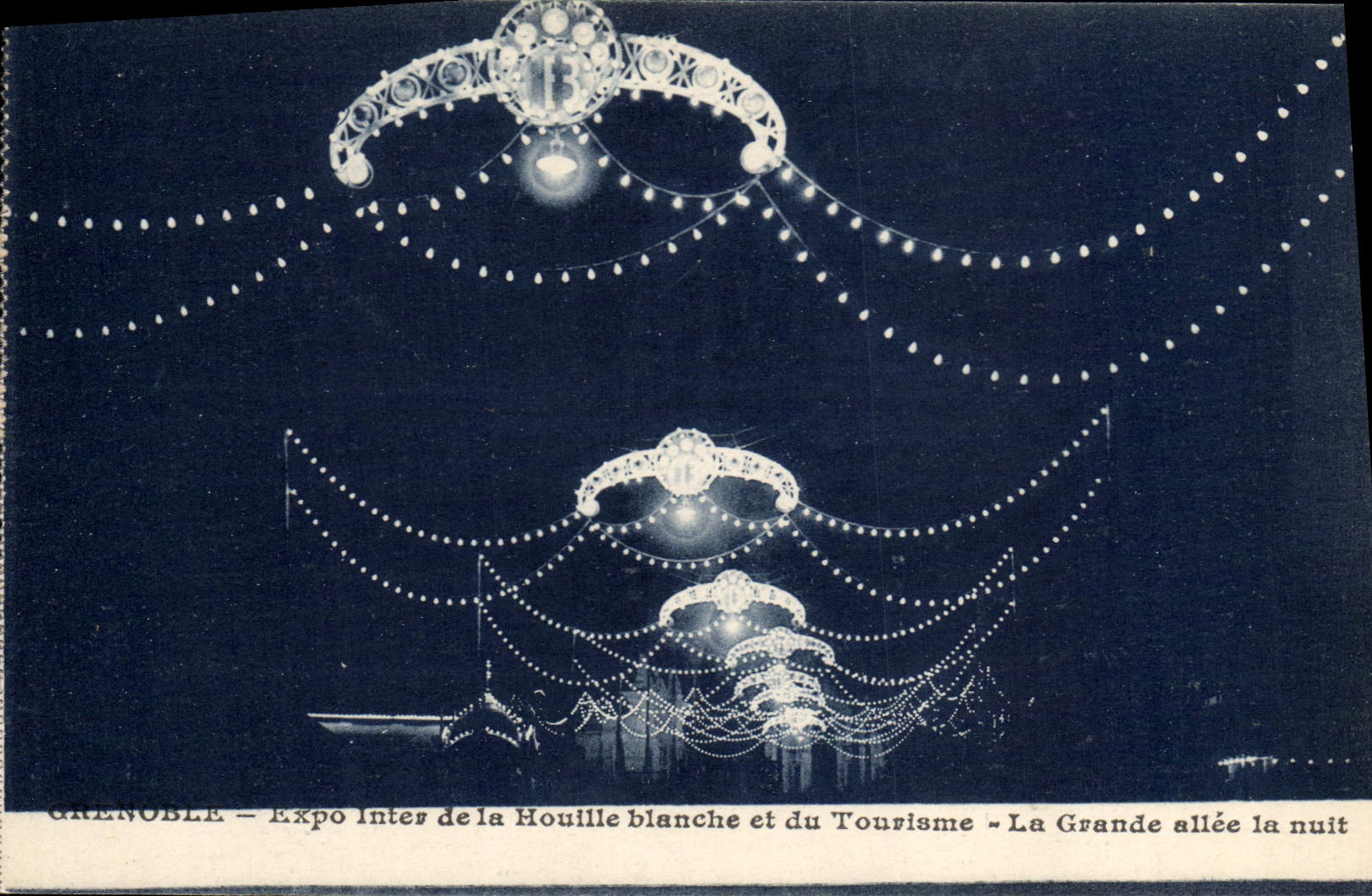 Grenoble — Expo Inter de la Houille blanche et du Tourisme — La Grande allée la nuit