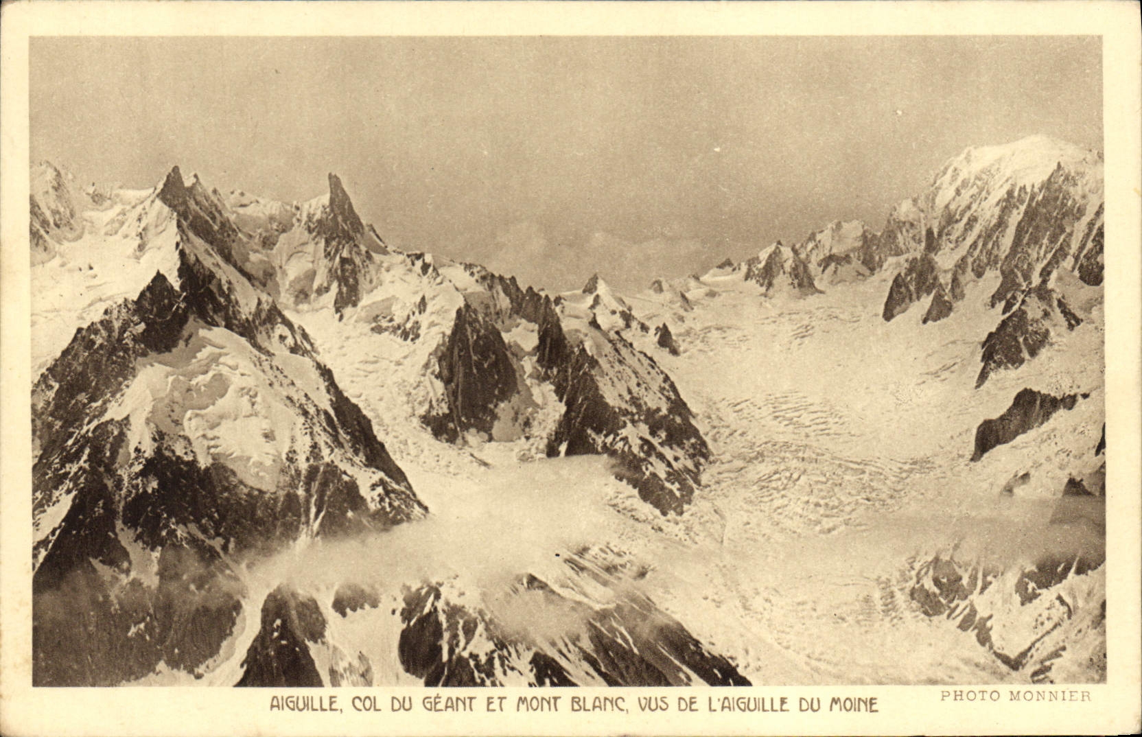 Aiguille, Col du Géant et Mont Blanc, vus de l'Aiguille du Moine — Photo Monnier