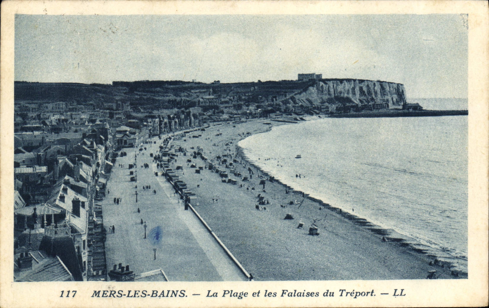 CPA Mers les Bains La Plage et les Falaises du Treport 
