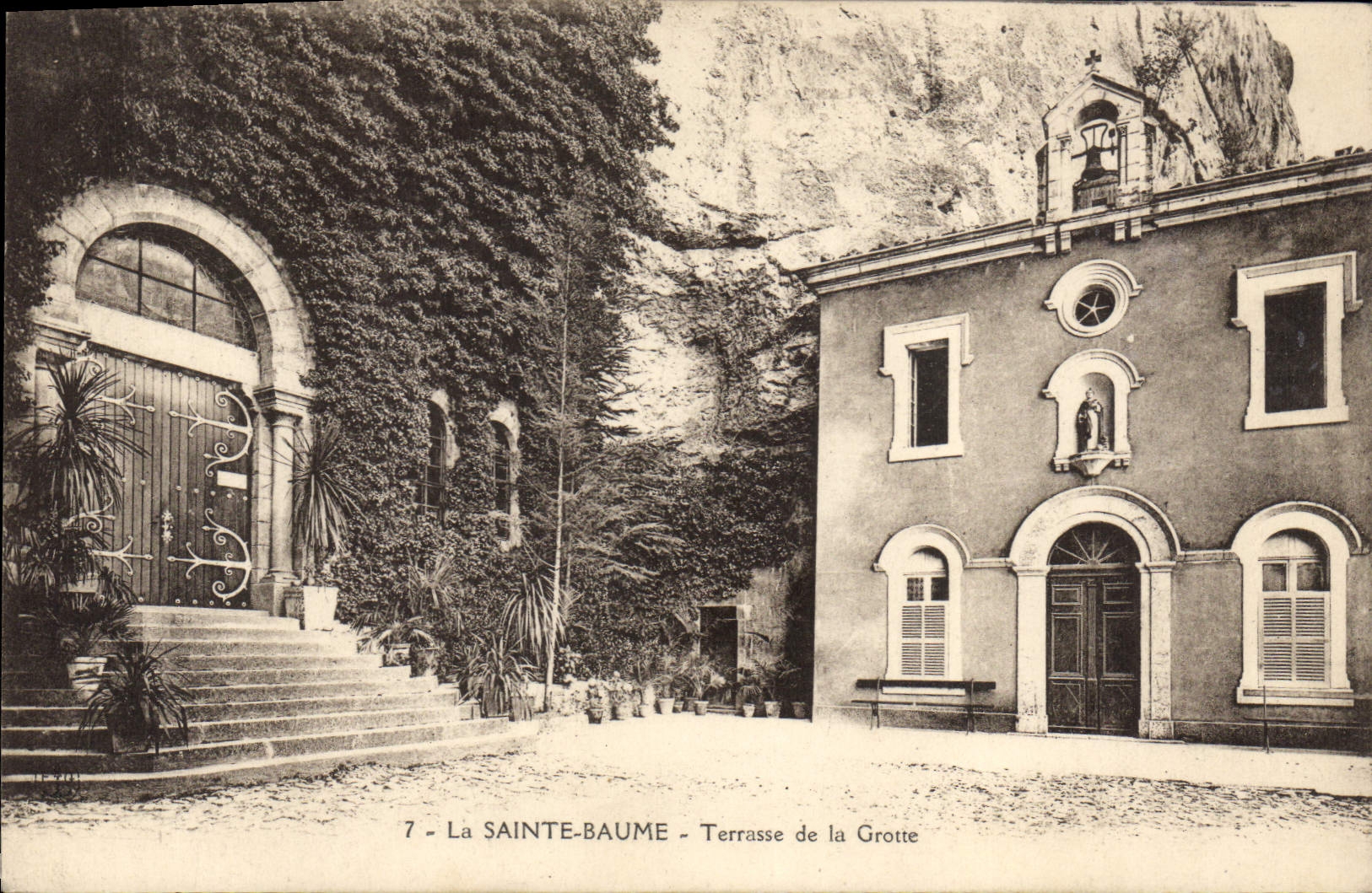CPA La Sainte Baume Terrasse de la Grotte 