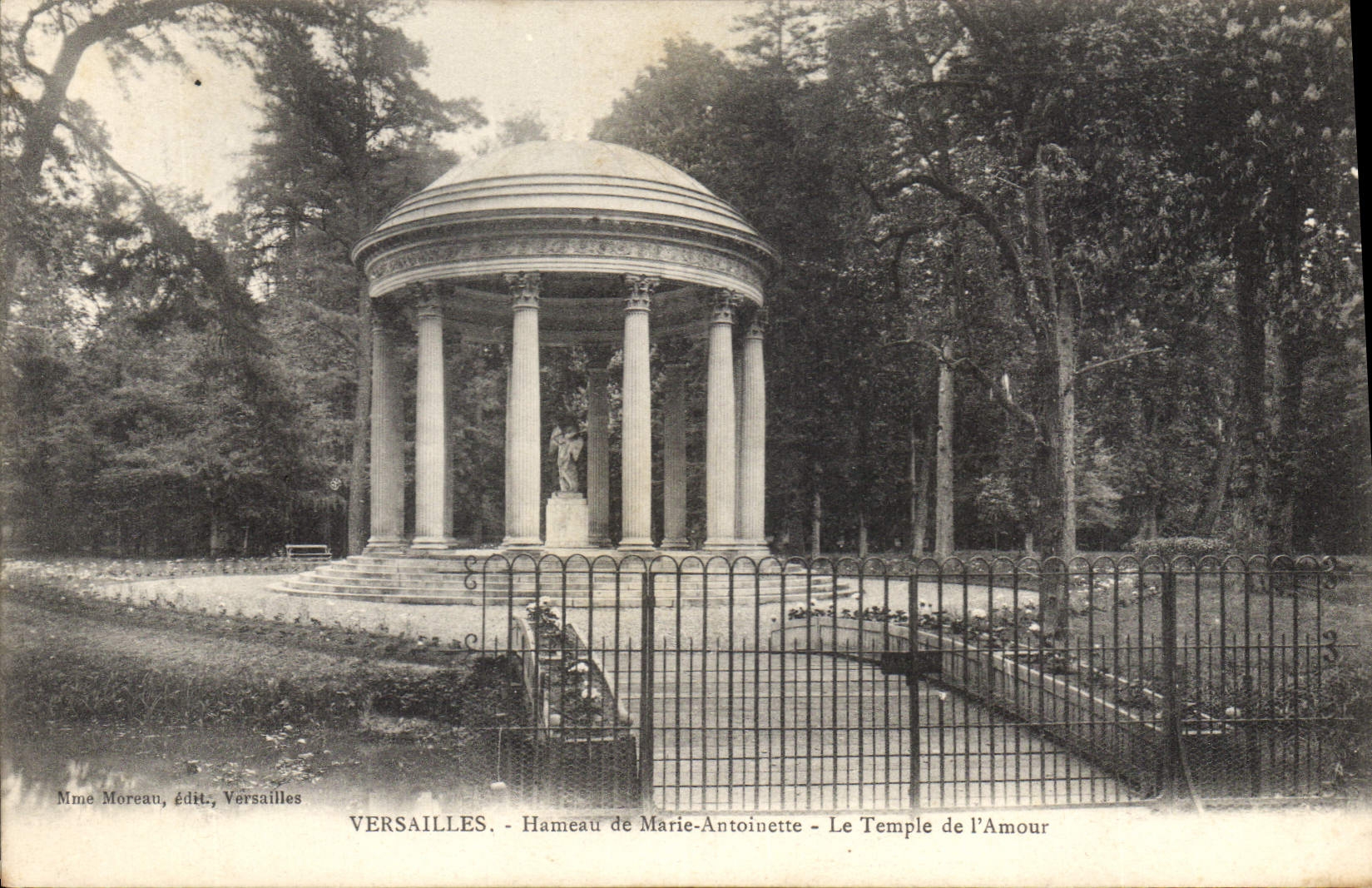 CPA Versailles Hameau de Marie Antoinette Le Temple de l'Amour 
