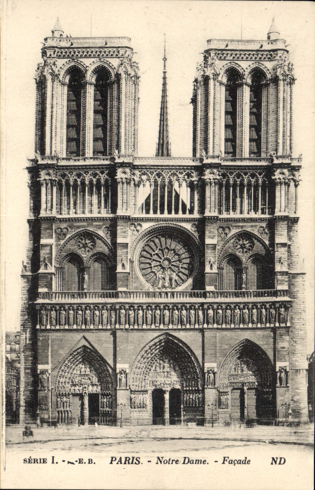CPA Paris Notre Dame Facade 