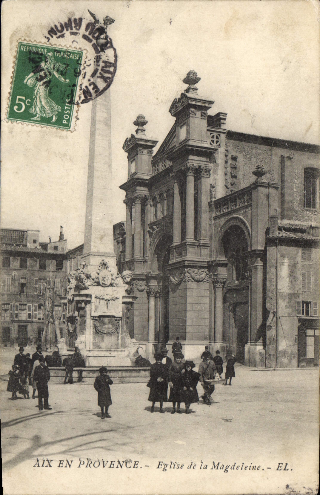 Aix-en-Provence — Église de la Magdeleine et monument — EL.