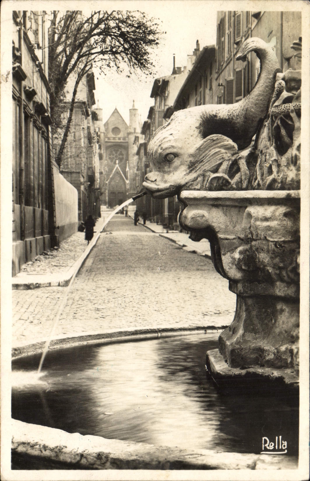 Die Fontaine der vier Delphine — Aix-en-Provence — Éditions Rella