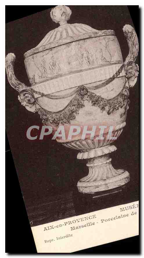CPA Aix en Provence Musee Marseille Porcelaine de 