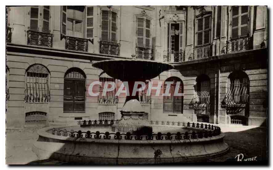 Aix-en-Provence — Fontaine et Place d'Albertazzi — Barnier