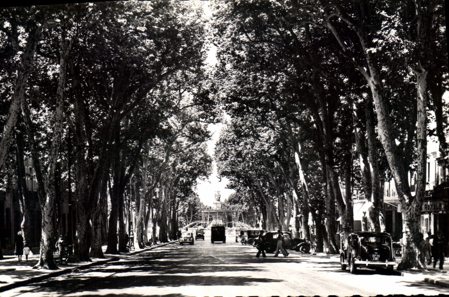 Aix-en-Provence — Cours Mirabeau — Vintage Postcard/Antike Ansichtskarte PHIL