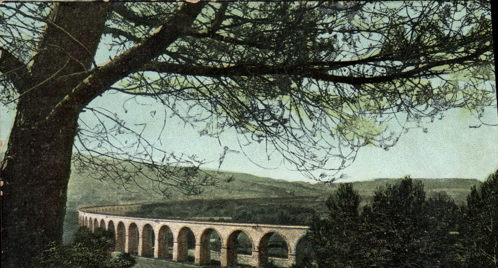Viaduc de Montfaucon-d'Argonne — vue panoramique — éditeur anonyme, n° de série 17401