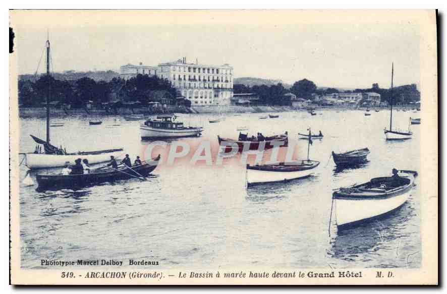 Arcachon (Gironde) — Le Bassin à marée haute devant le Grand Hôtel — Phototypie Marcel Delboy, Bordeaux, n° 549