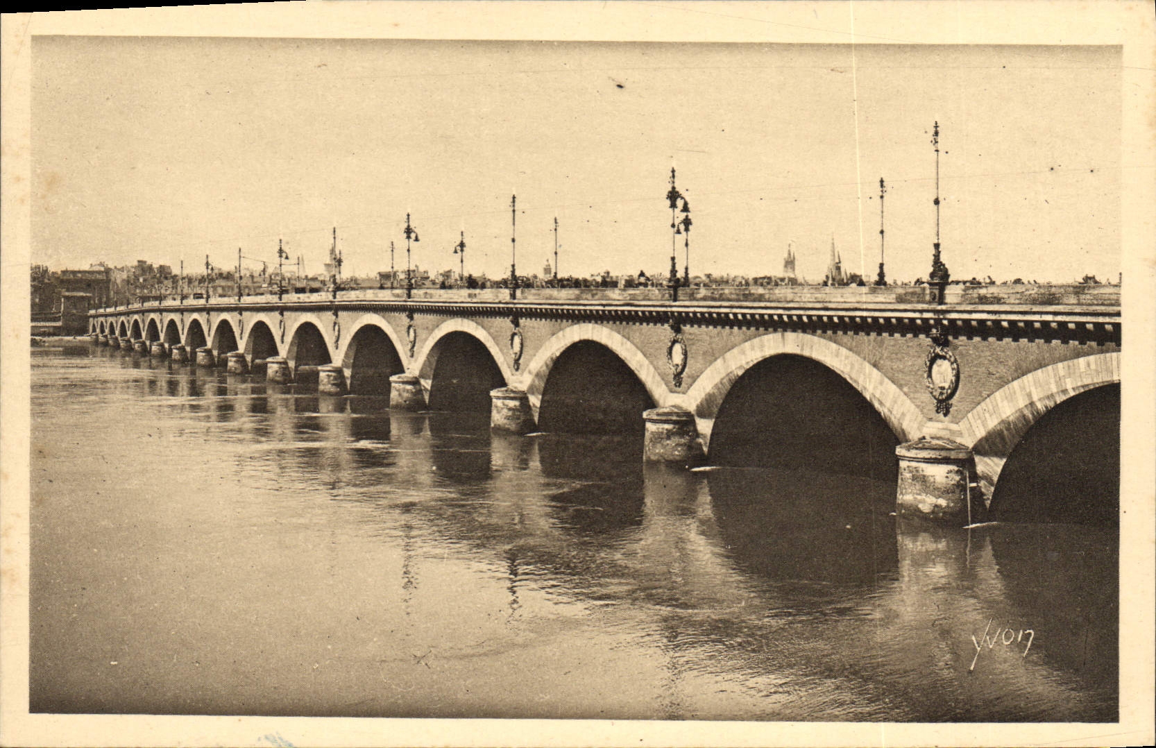 Bordeaux — Ansicht des Bordeaux-Brücke — Éditions d'Art YVON, Paris