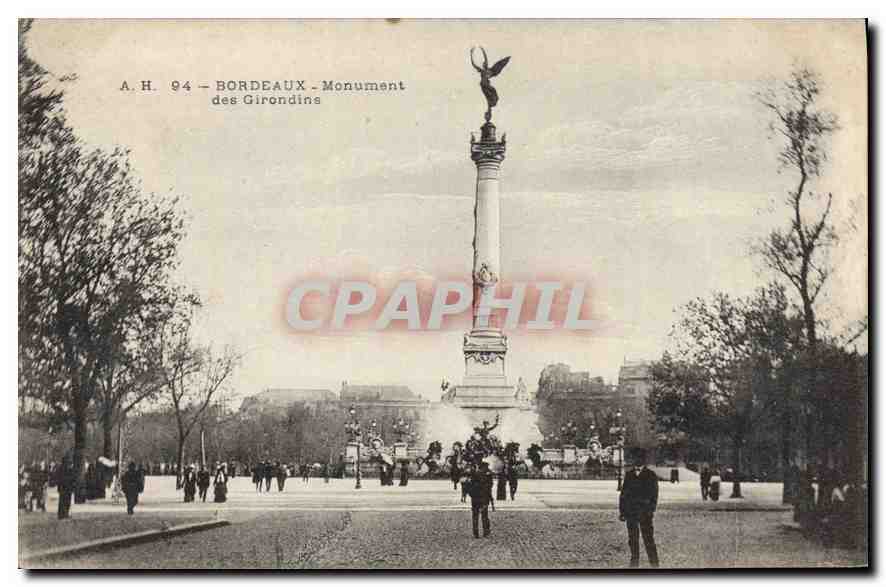 CPA Bordeaux Monument des Girondins 