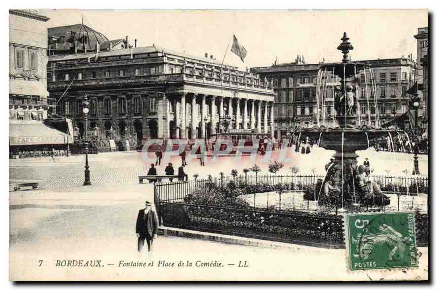 CPA Bordeaux Fontaine et Place de la Comedie 