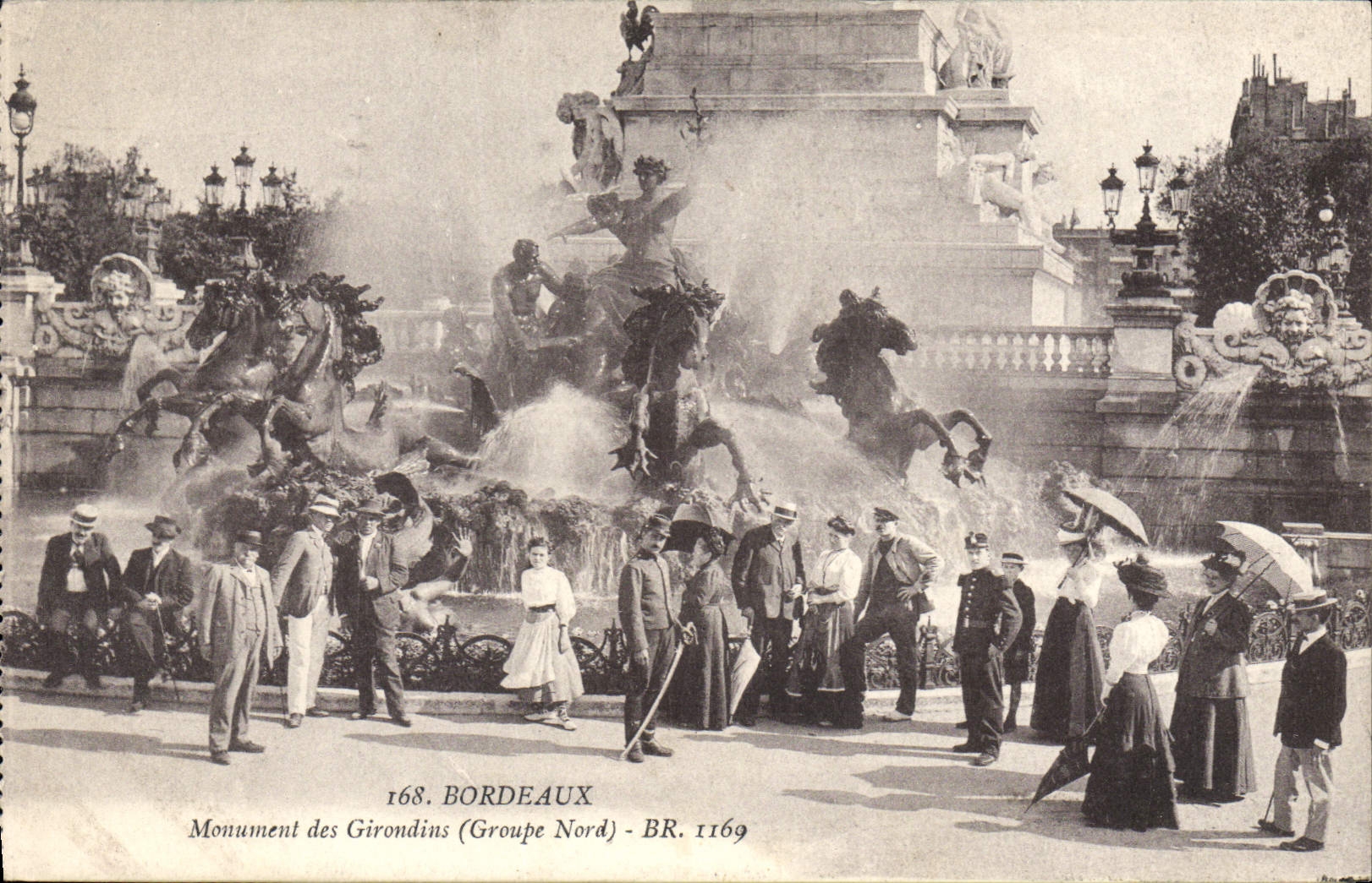 CPA Bordeaux Monument des Girondins Groupe Nord 