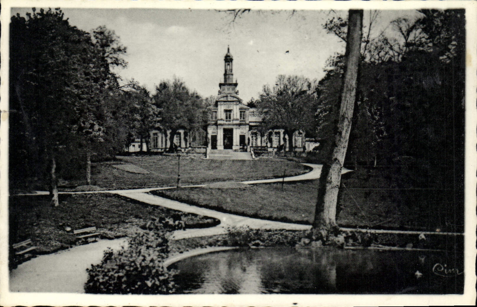 CPA Cognac Charente l'hotel de Ville et le Jardin Public 