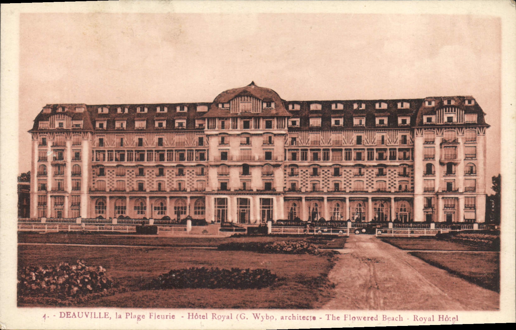CPA Deauville la Plage Fleurie Hotel Royal 
