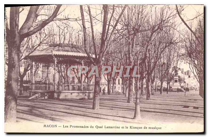 CPA Macon Les Promenade du Quai Lamartine et le Kiosque de musique 