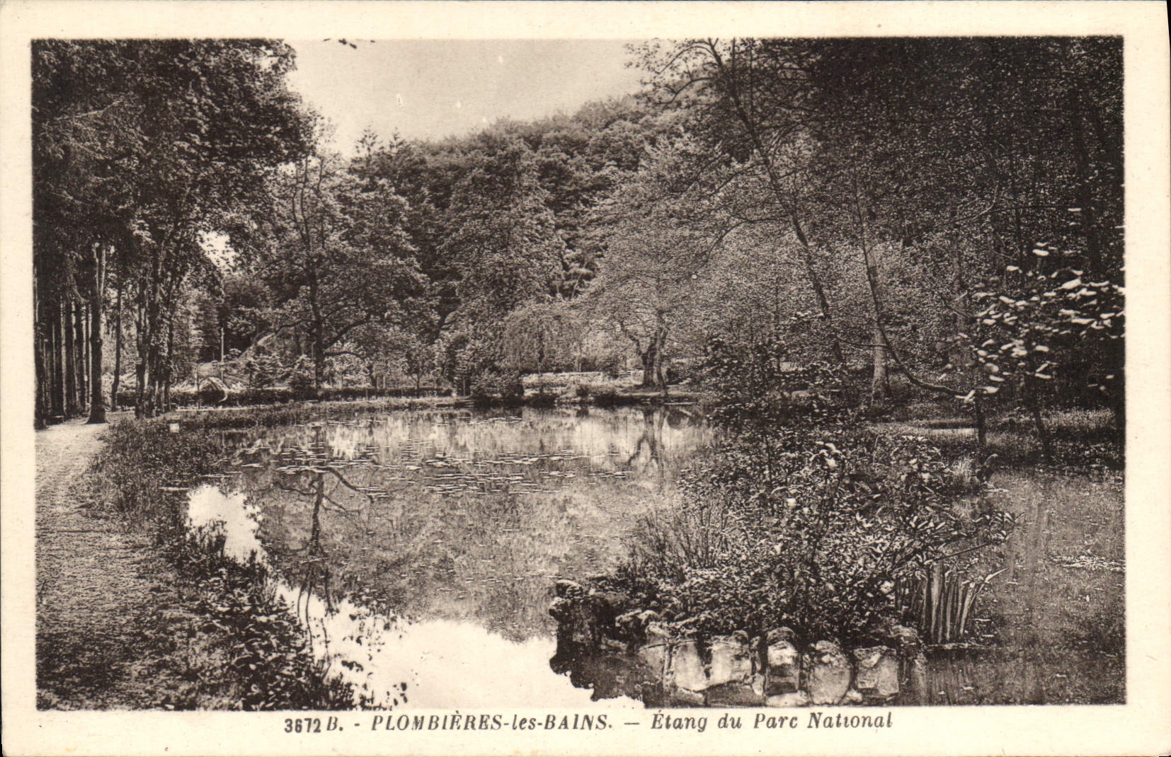 CPA Plombieres les Bains Etang du Parc National 
