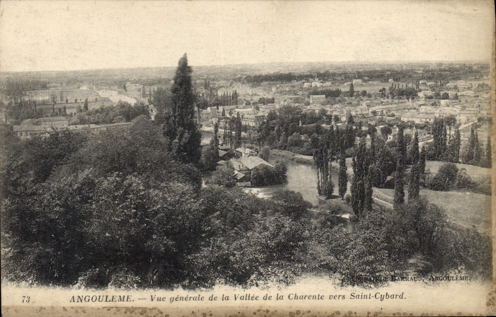 CPA Angouleme Vue generale de la Vallee de la Charente vers Saint Cybard 