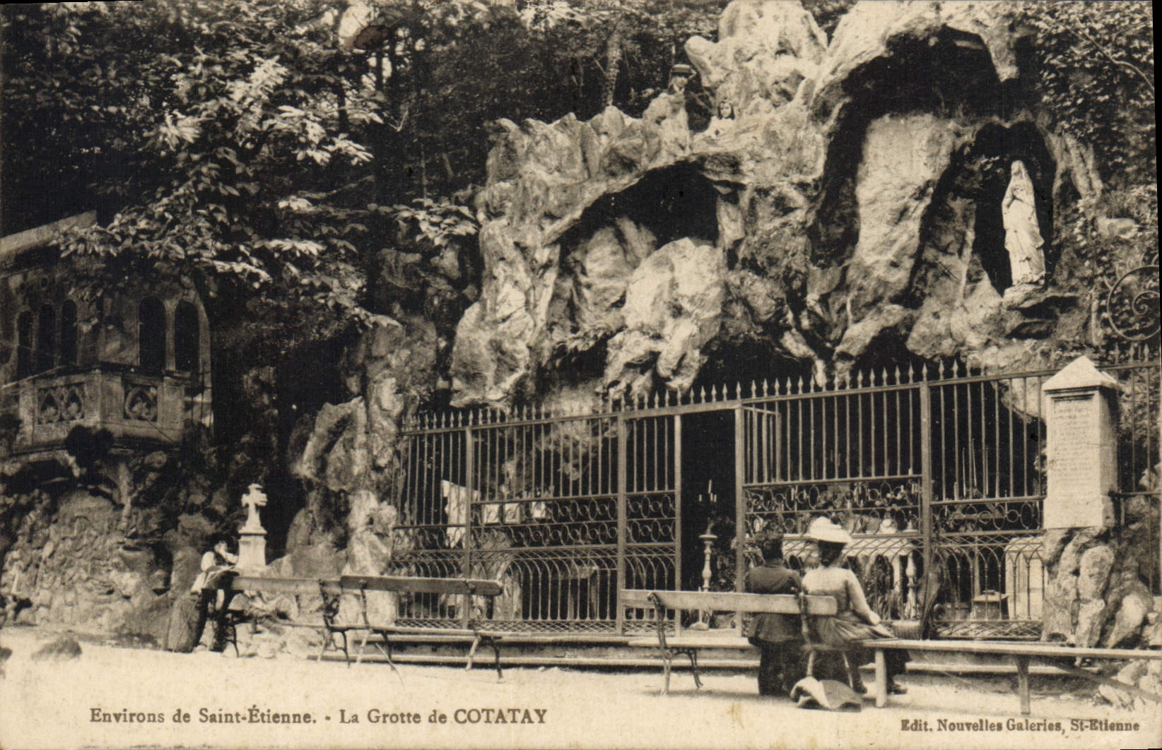 CPA Environs de Saint Etienne La Grotte de Cotatay 