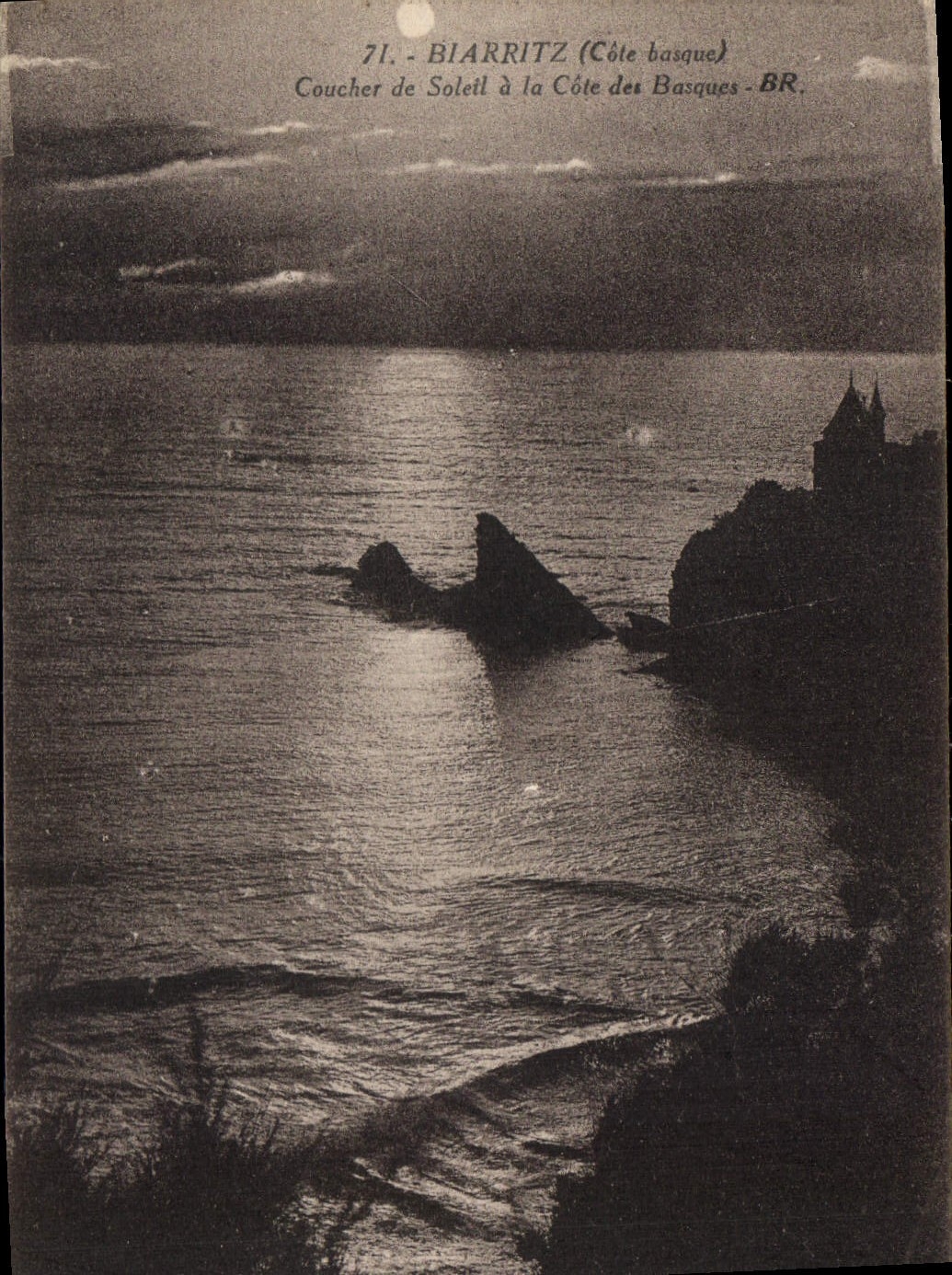 CPA Biarritz Cote basque Coucher de Soleil a la Cote des Basques 
