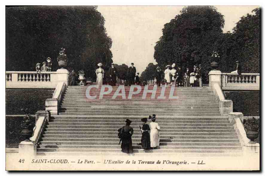 CPA Saint Cloud Le Parc L'Escalier de la Terrasse de l'Orangerie 