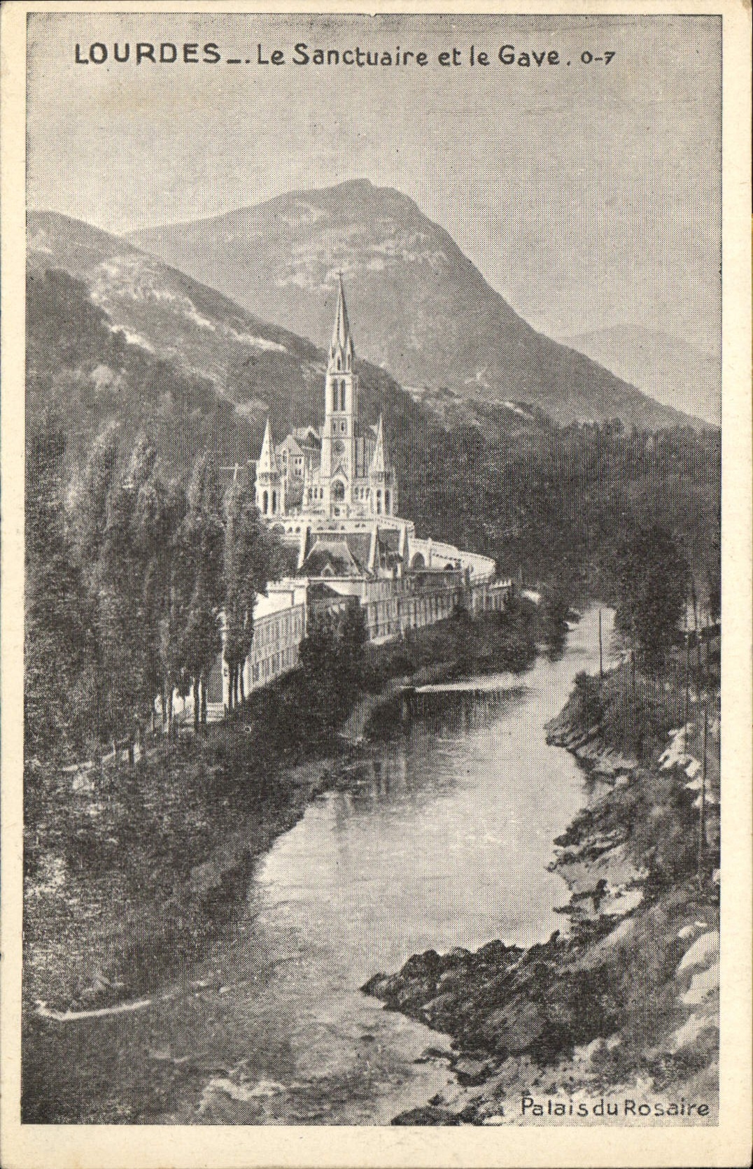 CPA Lourdes Le Sanctuaire et le Gave 