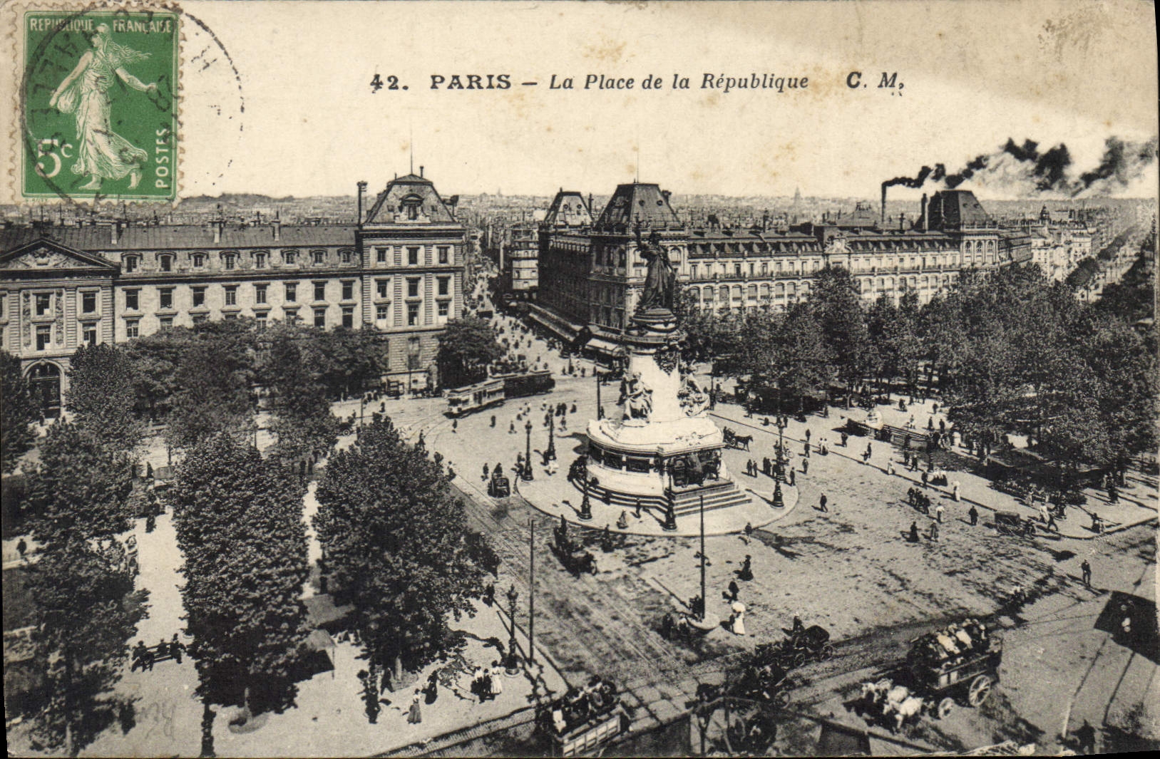 CPA Paris La Place de la Republique 