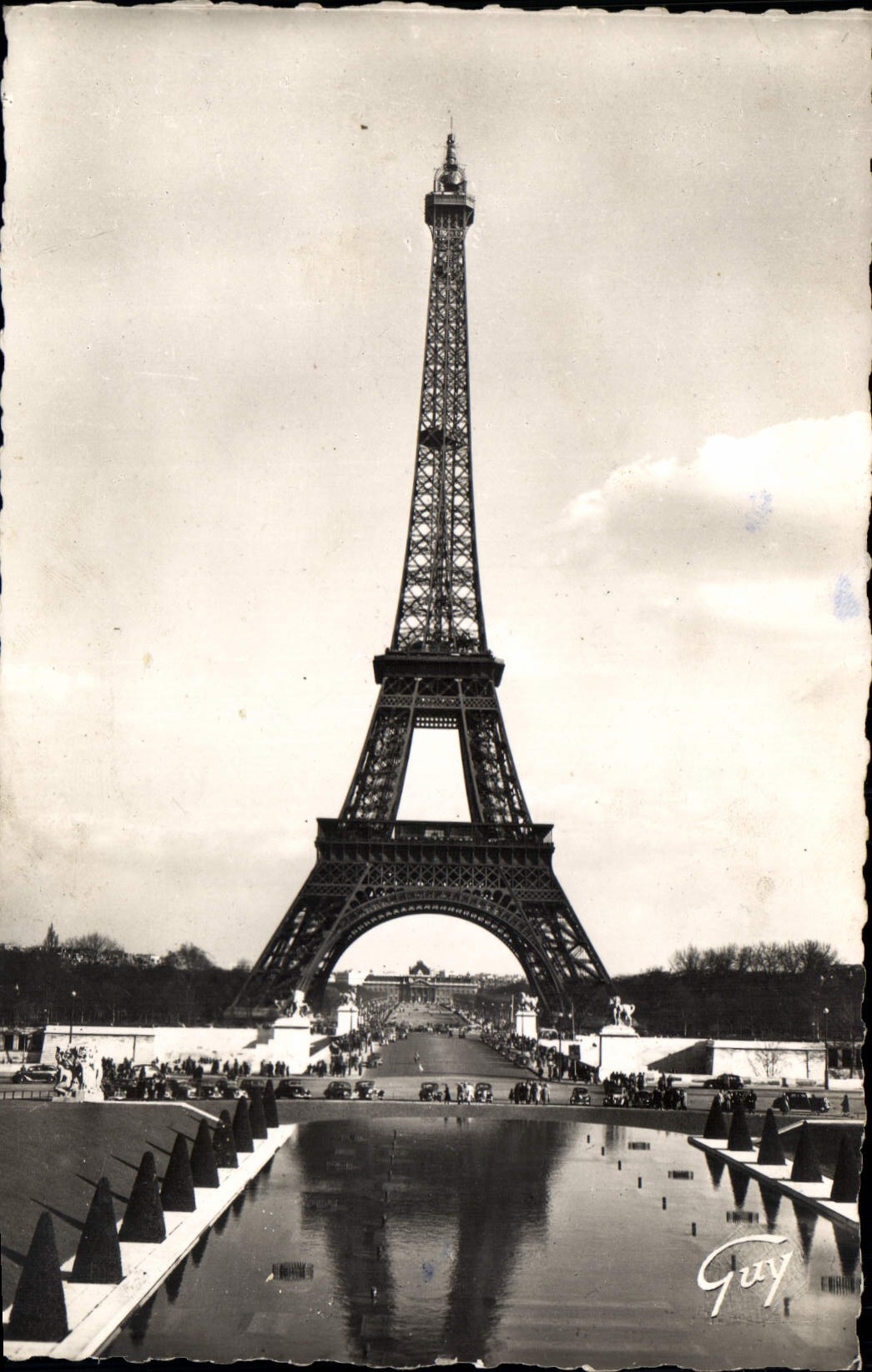 CPA Paris et ses Merveilles La Tour Eiffel vue des Jardins du Trocadero 