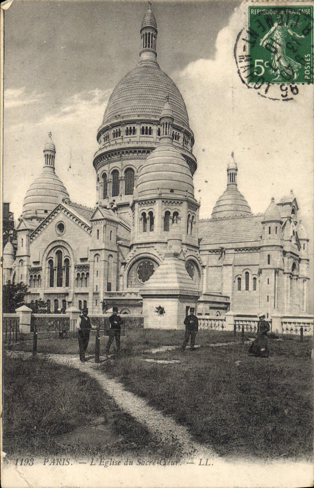 CPA Paris L'Eglise de Sacre Coeur 