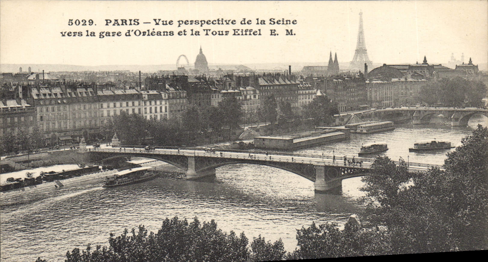 CPA Paris Vue perspective de la Seine vers la Gare d'Orleans et la Tour Eiffel 