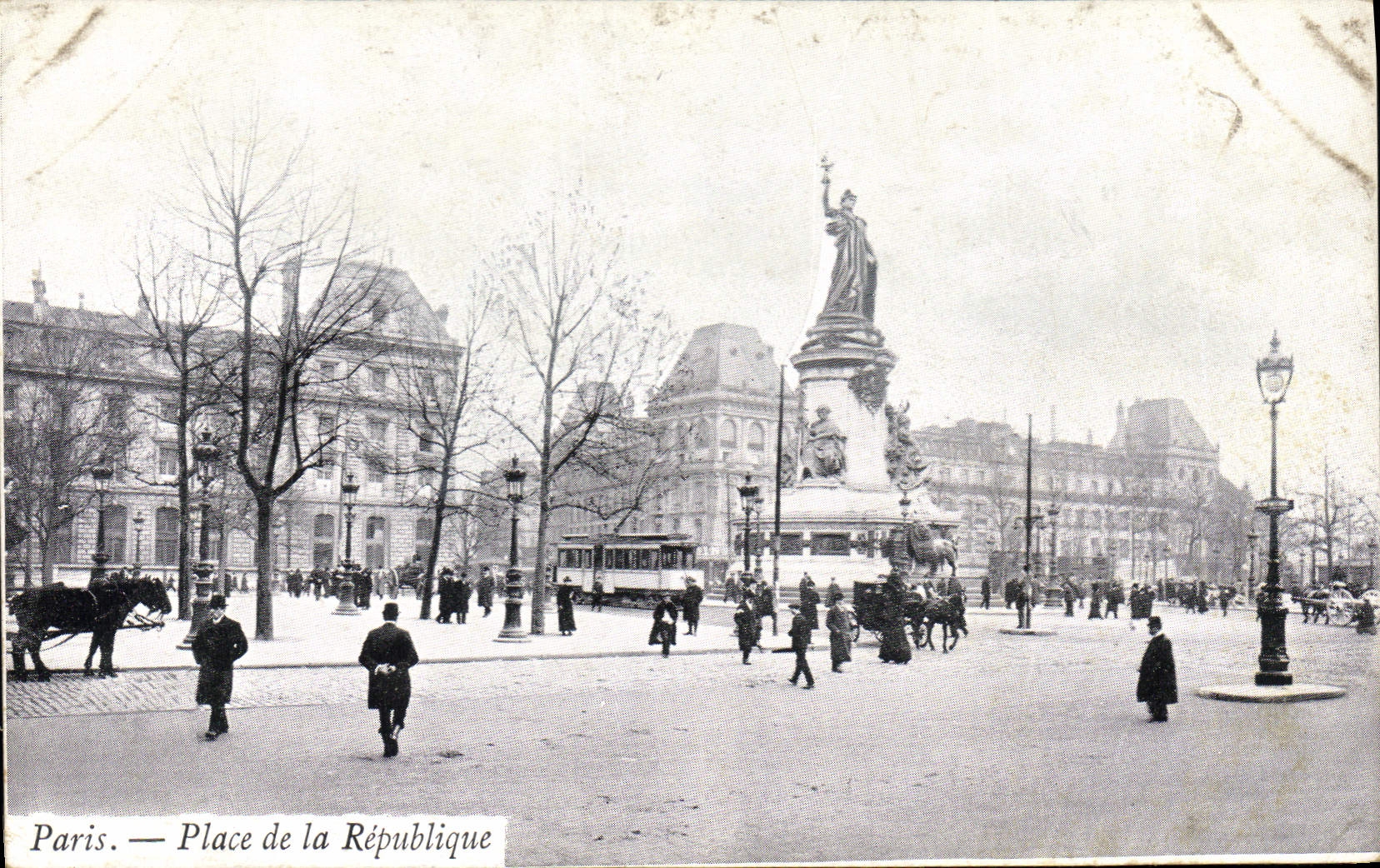 CPA Paris Place de la Republique 