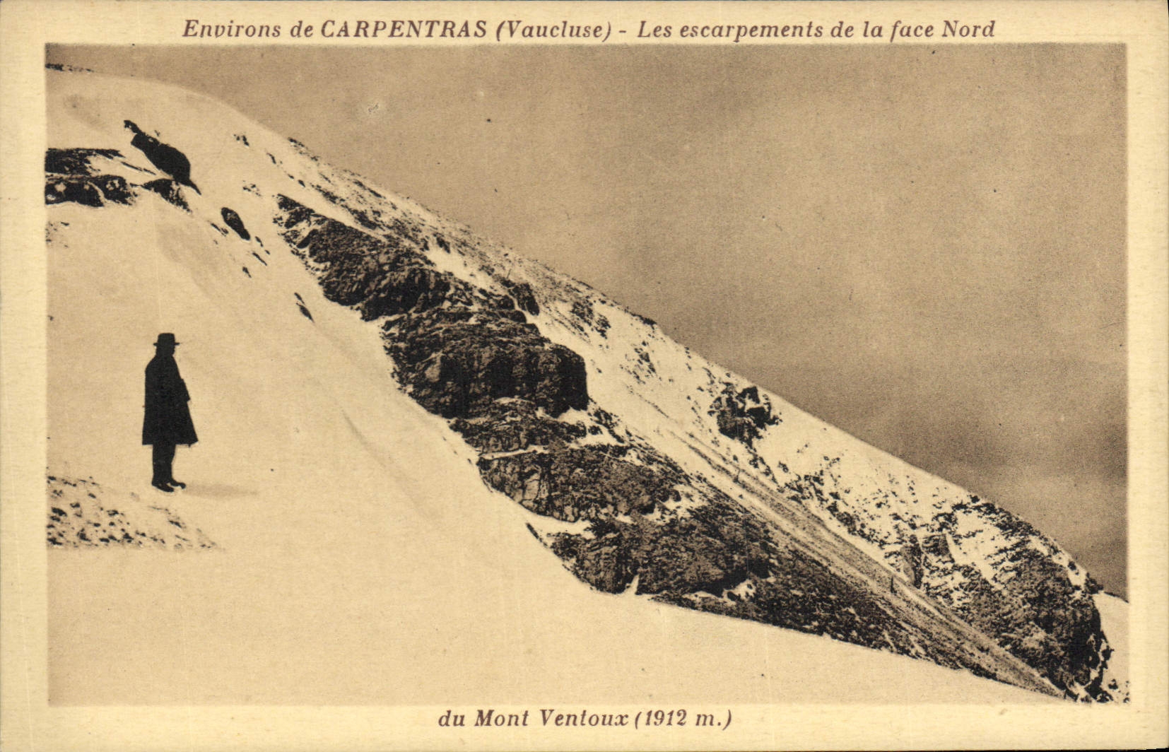 Umgebung von CARPENTRAS (Vaucluse) — Die Klippen der nördlichen Seite des Mont Venloux (1912 m)