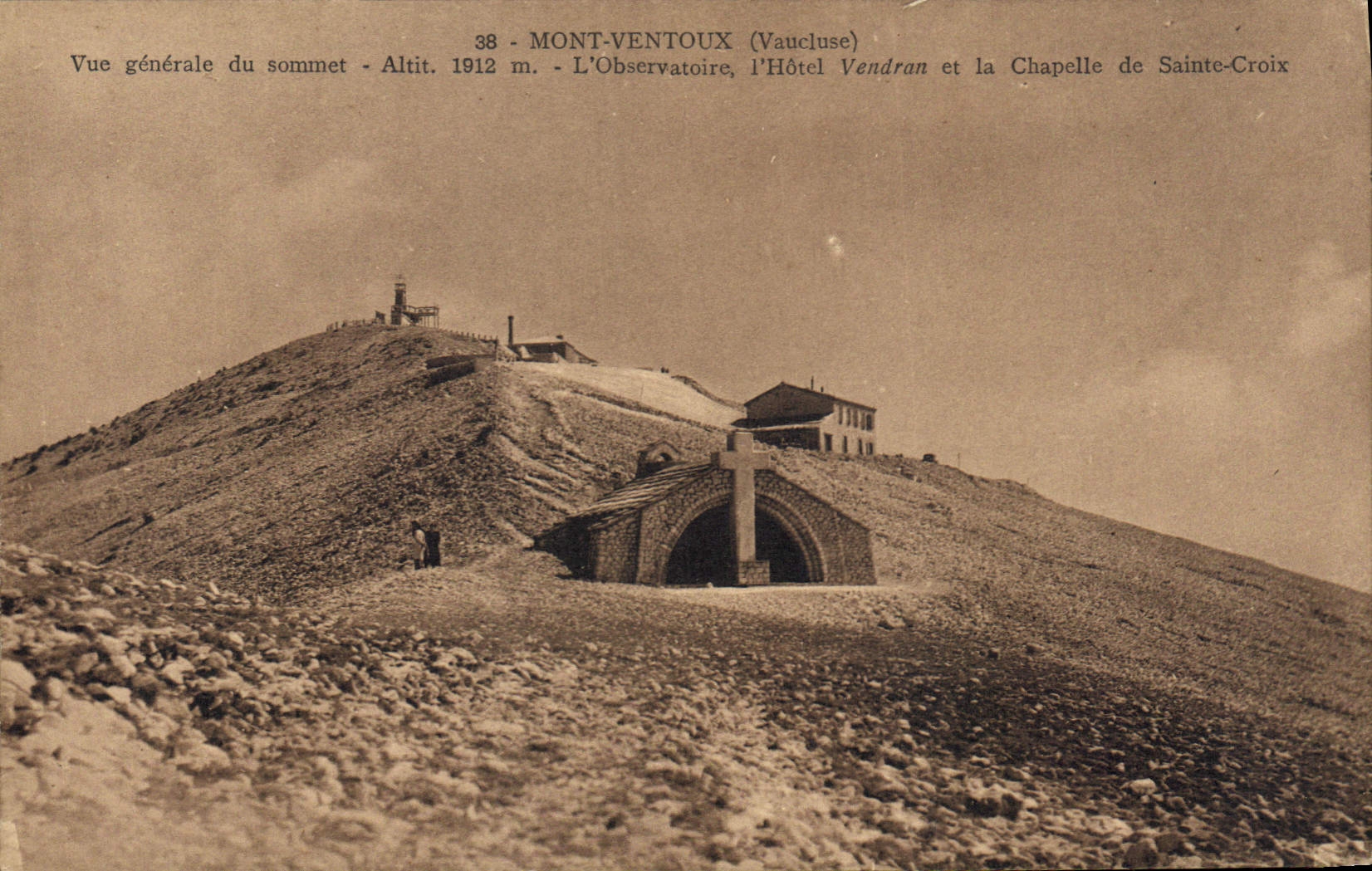 Mont Ventoux (Vaucluse) — Allgemeiner Blick auf den Gipfel mit dem Observatorium, dem Hotel Vendran und der Kapelle Sainte-Croix — Verlag J. Brat-Carpentros, n° 38