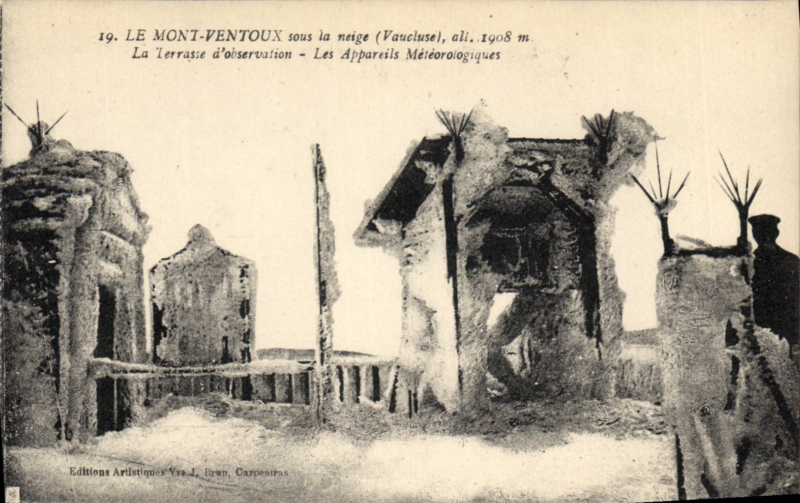 Le Mont Ventoux sous la neige (Vaucluse) — terrasse d'observation avec appareils météorologiques — Éditions Artistiques Vve J. Brun, Carpentras
