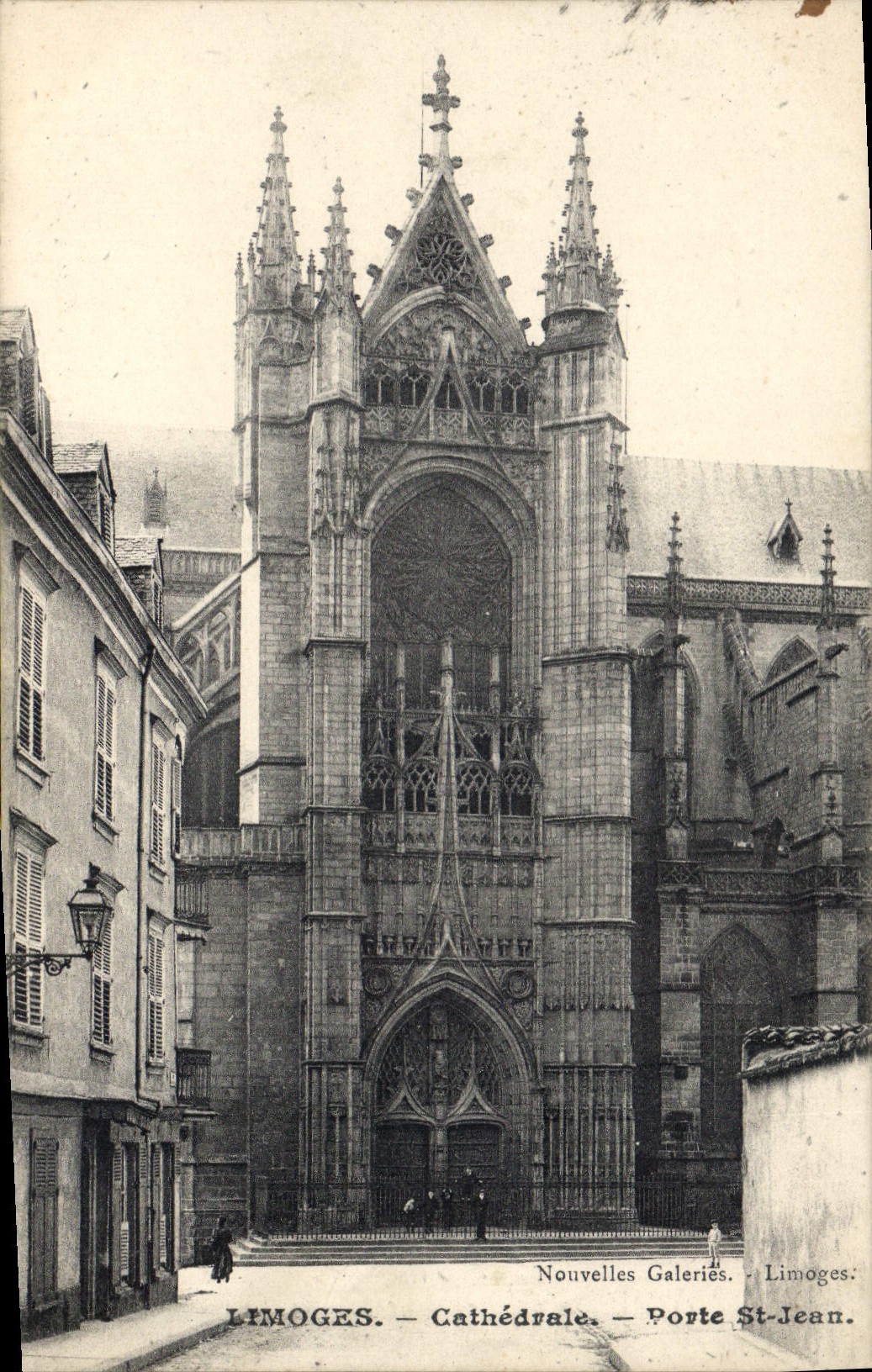 CPA Limoges La Cathedrale Porte St Jean