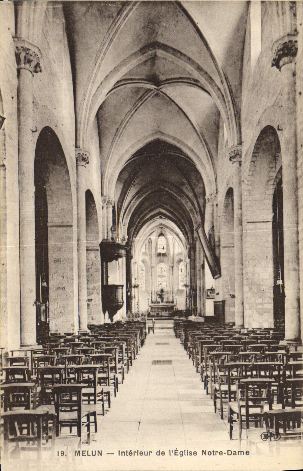 CPA Melun Interieur de l'Eglise Notre Dame