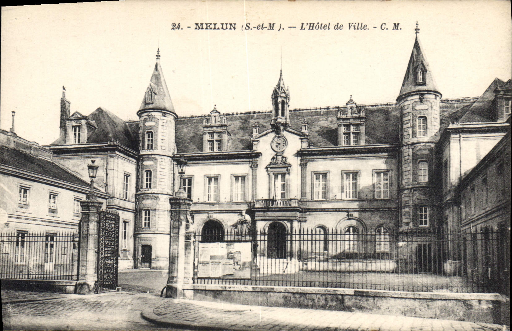 Melun (S.-et-M.) — L'Hôtel de Ville — C.M. — n°24
