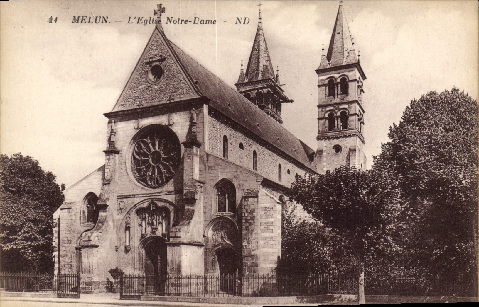 CPA Melun L'Eglise Notre Dame