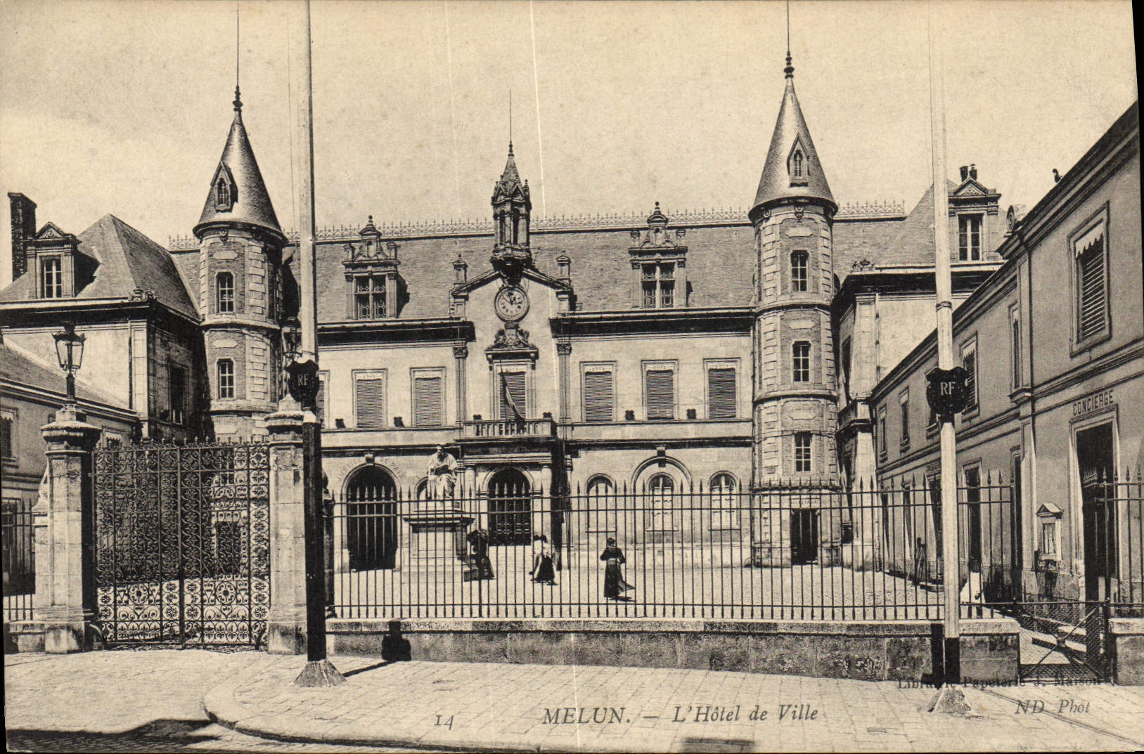 Melun — L'Hôtel de Ville — Librairie Populaire N.D. Maison