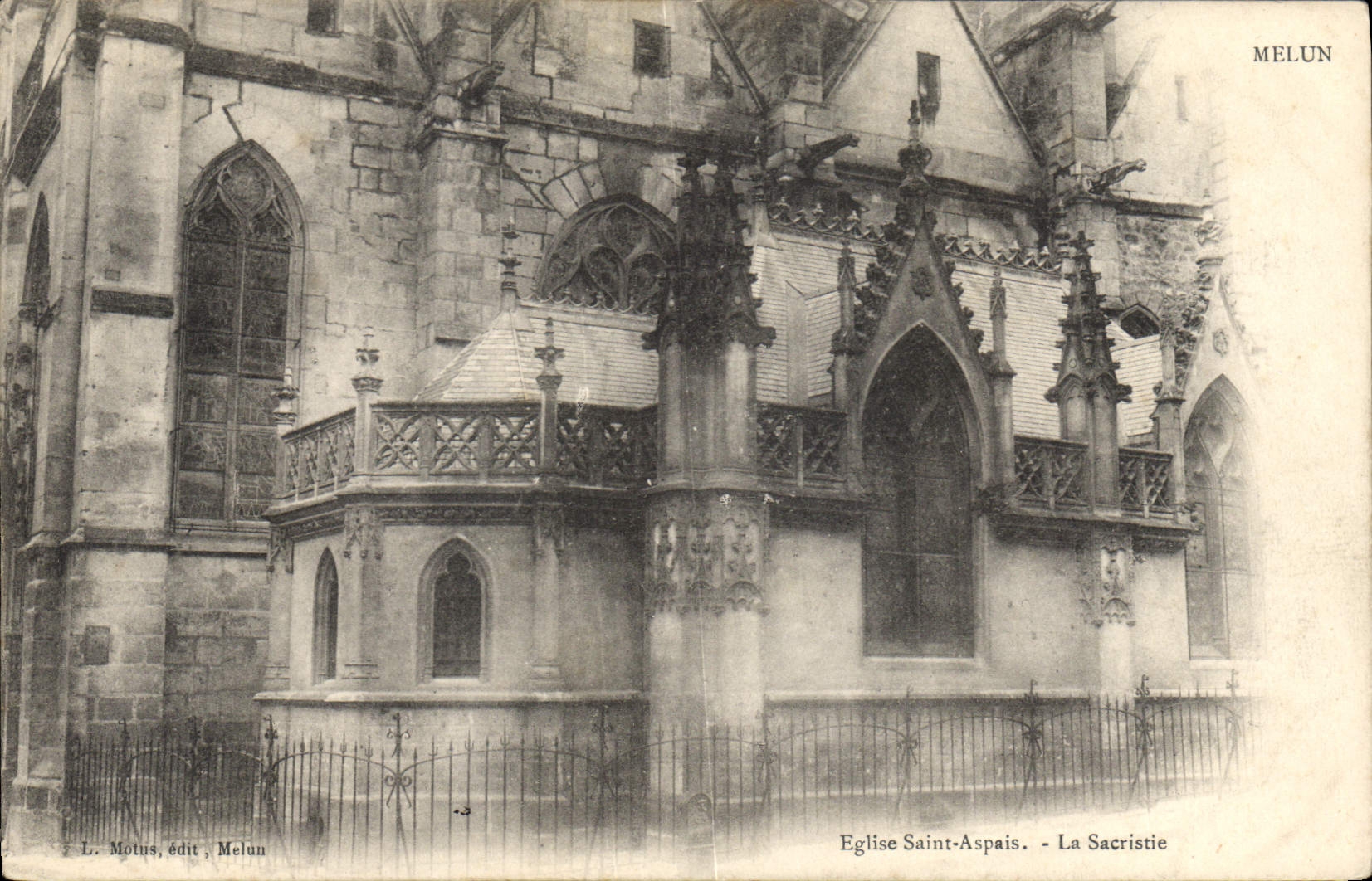 CPA Melun Eglise Saint Aspais la Sacrifice