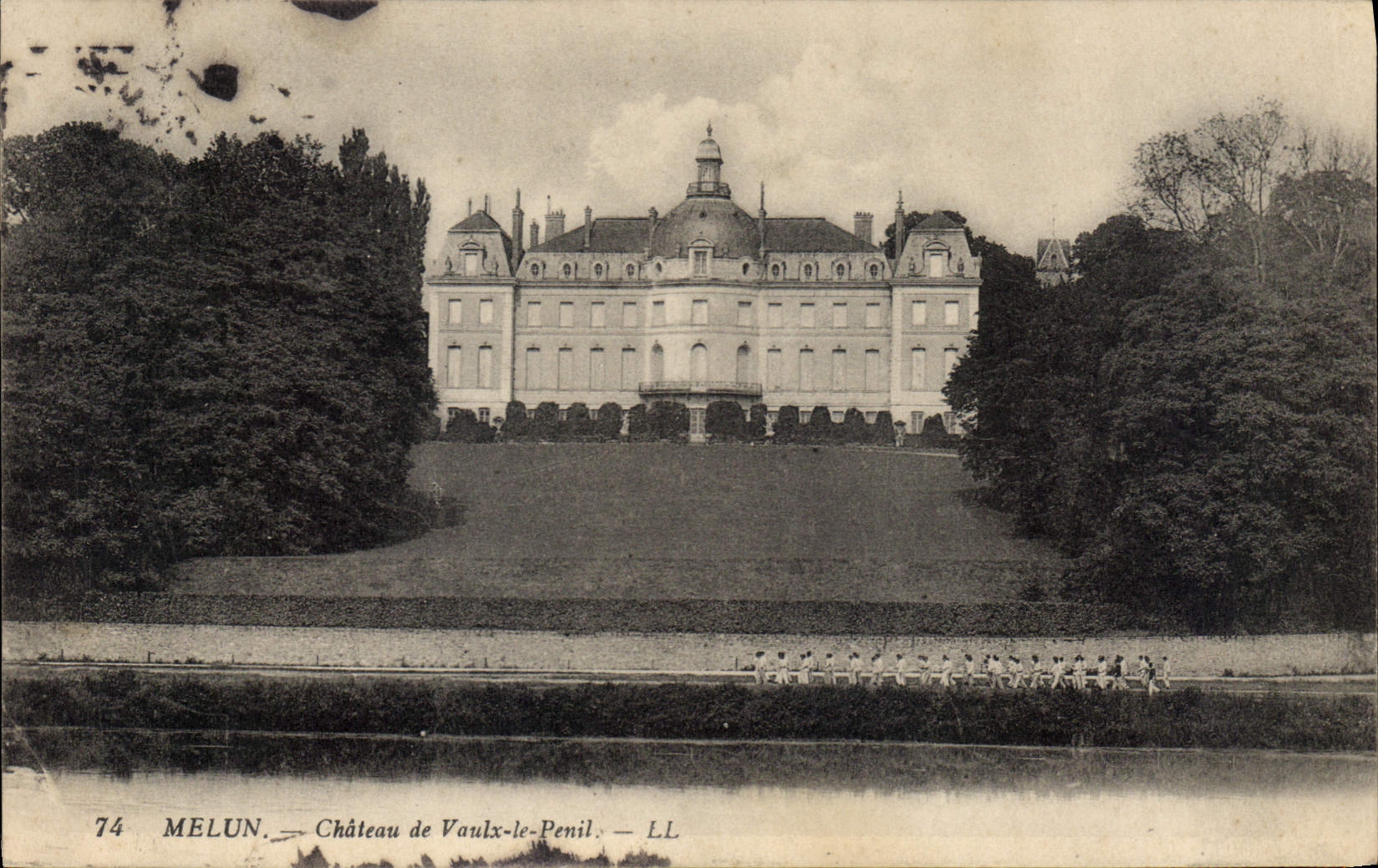 Château de Vaulx-le-Penil — Melun — LL, n°74