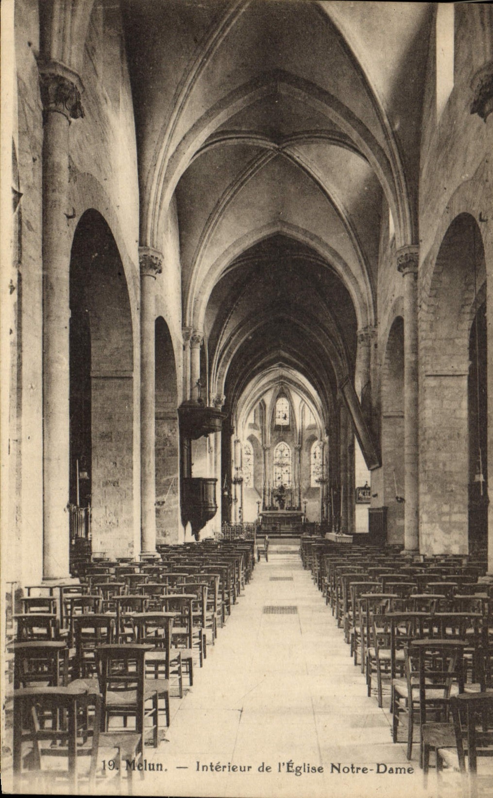 CPA Melun Interieur de l'Eglise Notre Dame