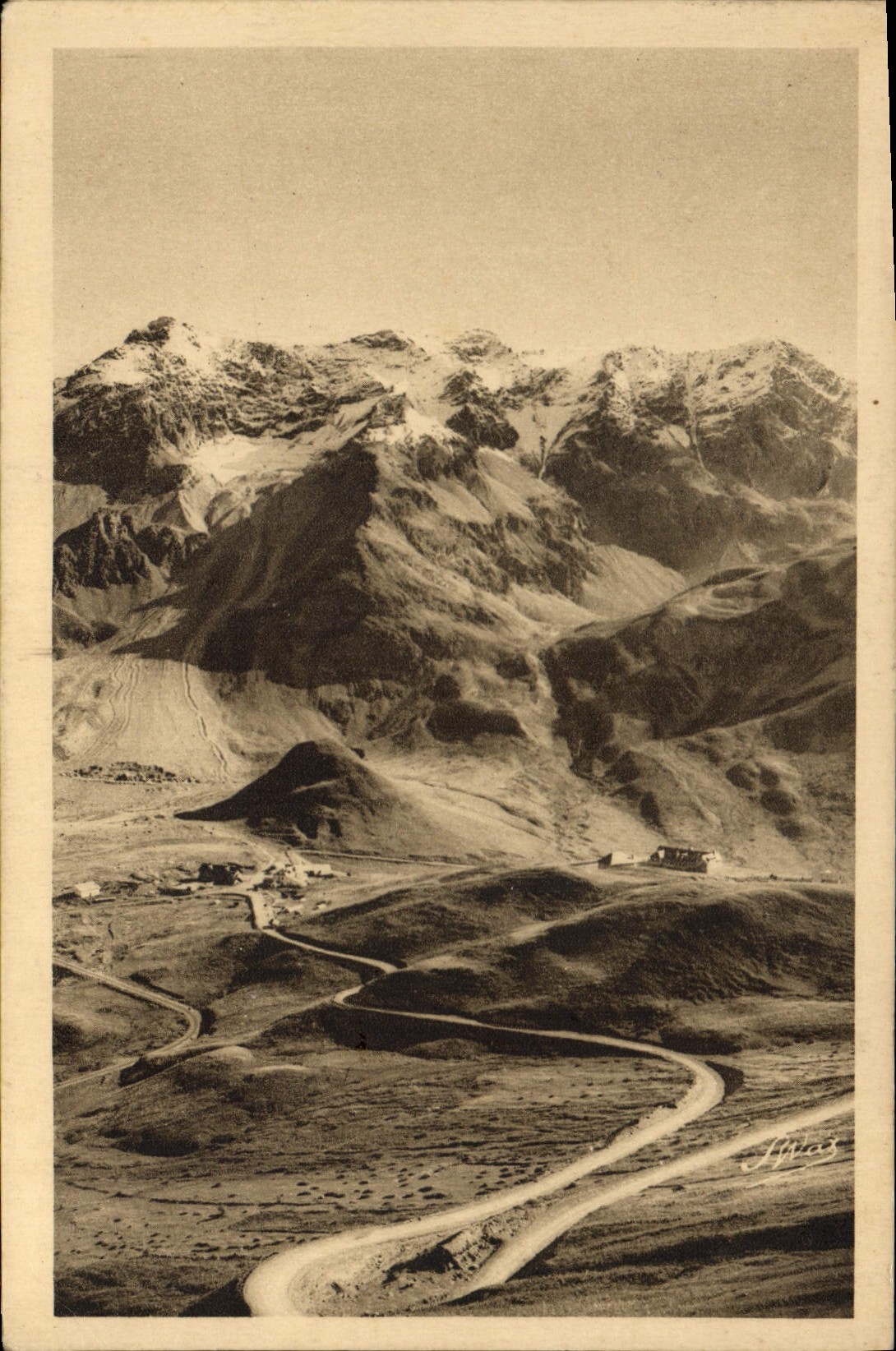 CPA Le Brianconnais Artistique Le Col du Lautaret (2075 m) et le Combeynot vue de la nouvelle route 