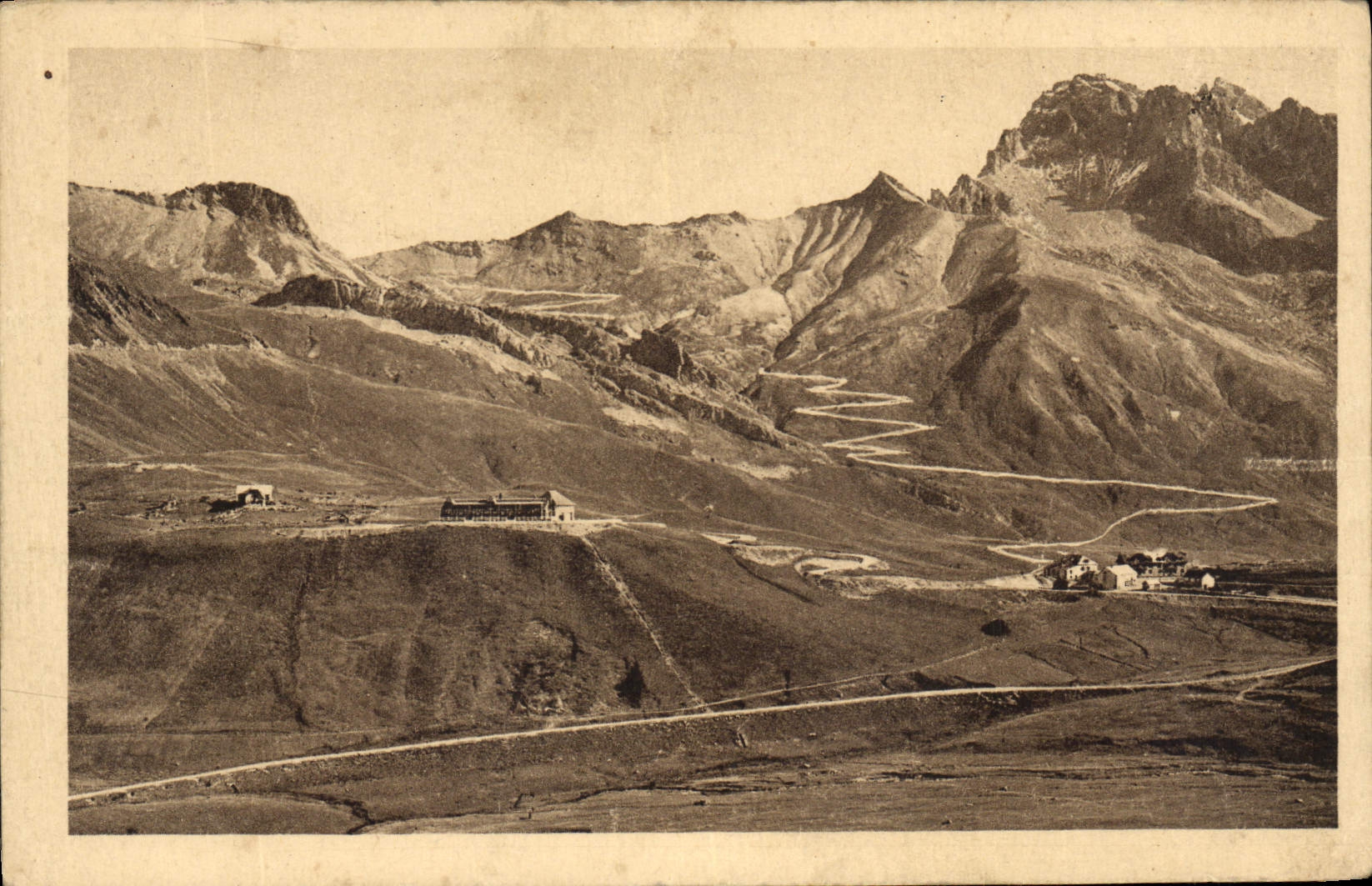 Col du Lautaret — Les lacets du Galibier (3229 m) — Hôtel des Glaciers, Bonnabel Propriétaire